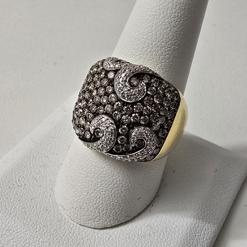 Watch Video / 14K Gold Cognac Diamond Swirl Ring